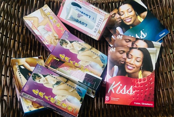 12 Préservatifs +6 lubrifiants