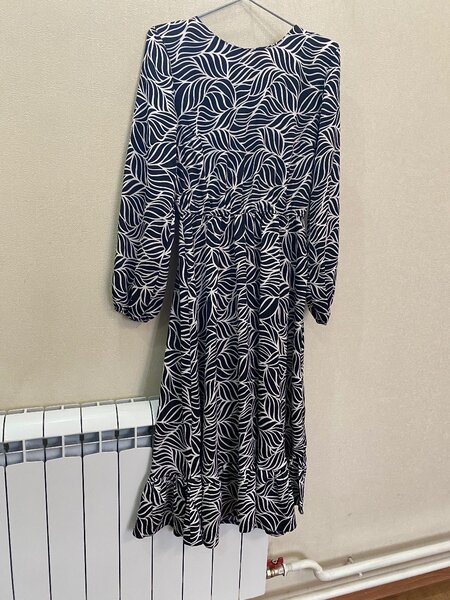 Платье длина миди