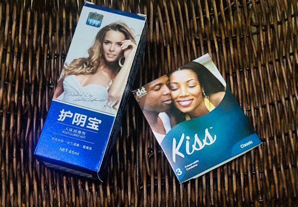 3 Préservatifs+ 1 lubrifiant