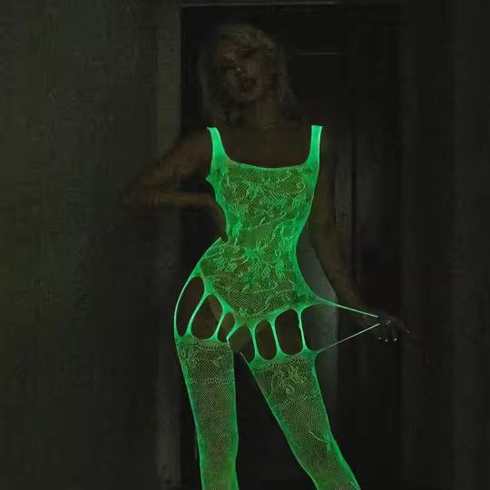 Combinaison lumineuse sexy
