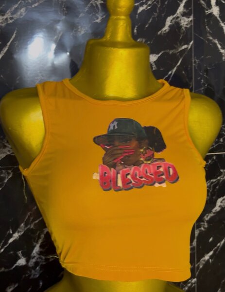 Crop top jaune graphique 'Blessed'