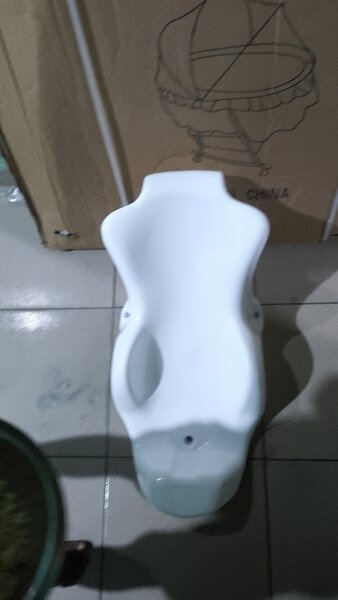 Urinoir mural élégant