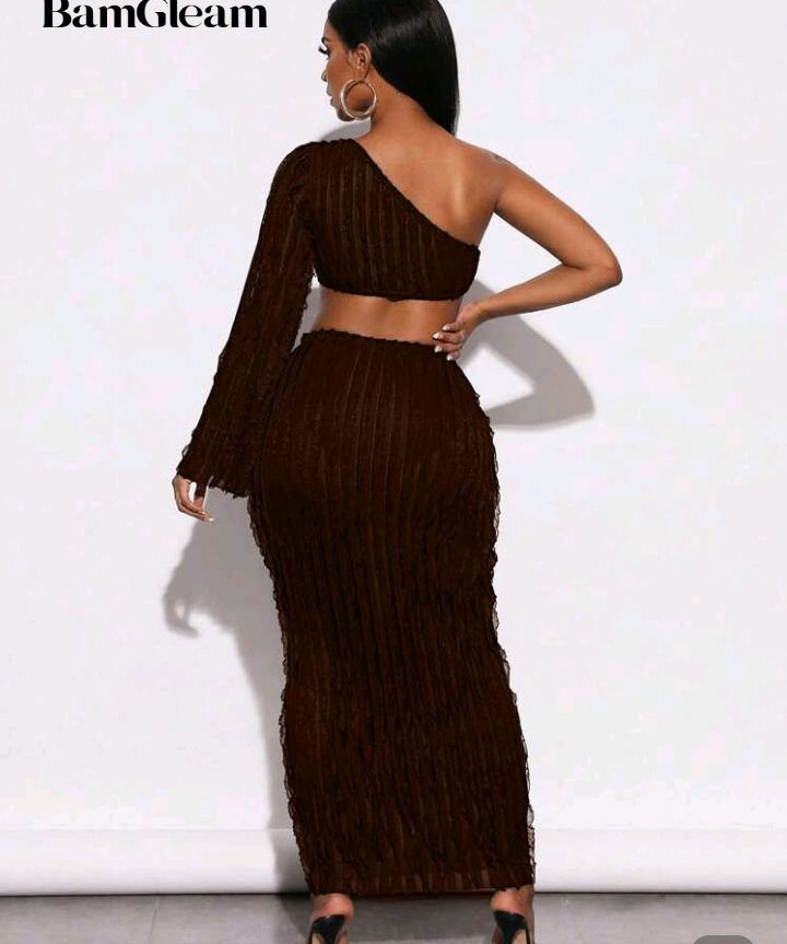 Ensemble asymétrique chic