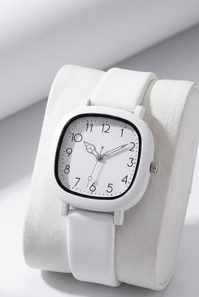 Montre blanche femme