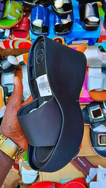 Sandales en caoutchouc confortables