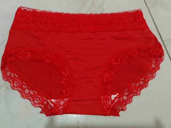 Culottes dentelle colorées