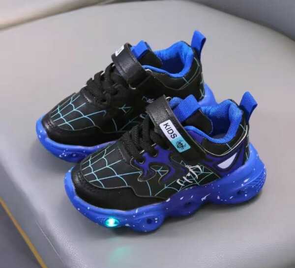 Baskets lumineuses enfants