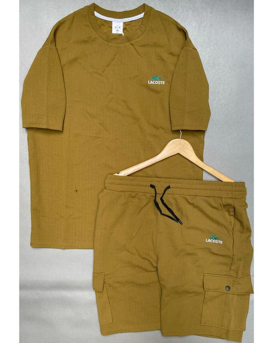 Ensemble T-shirt et Short Lacoste