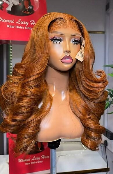 Perruque longue ondulée cuivre