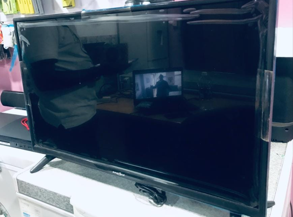 Botswana make 32" tvs