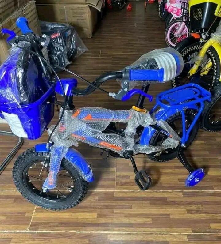 Vélo Enfant avec Stabilisateurs