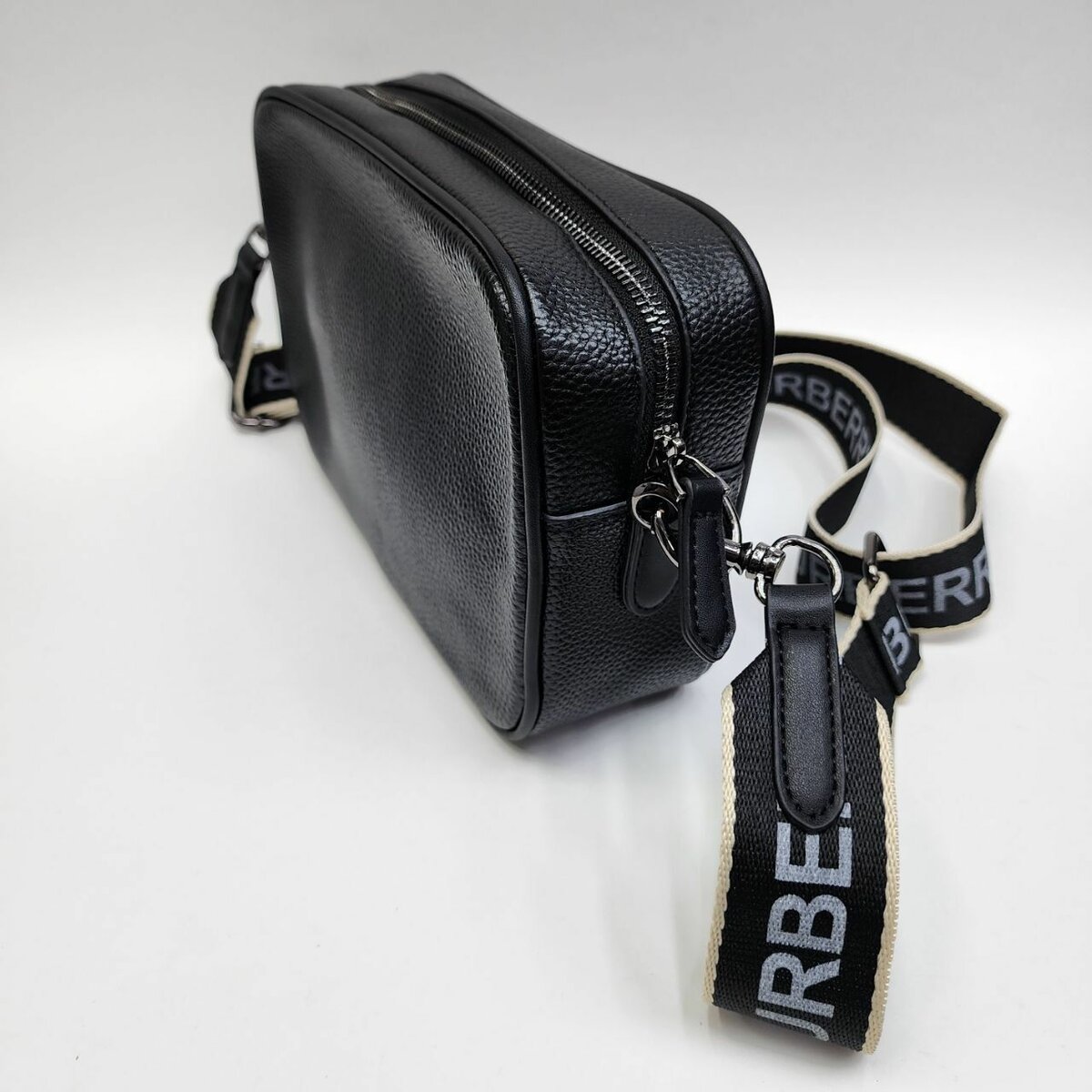 Бренд: BURBERRY барсетка