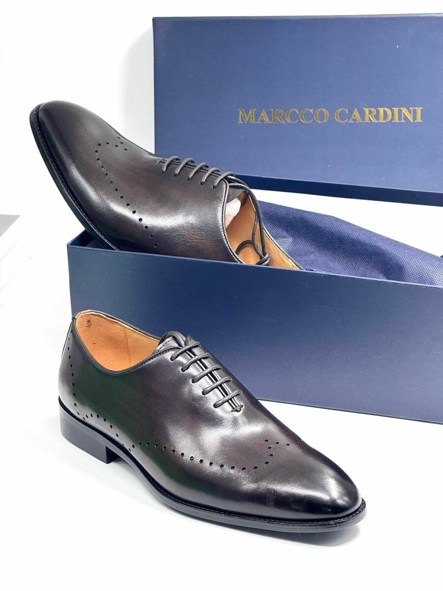 Solid formal leather shoes