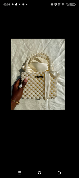 Sac à main perlé élégant