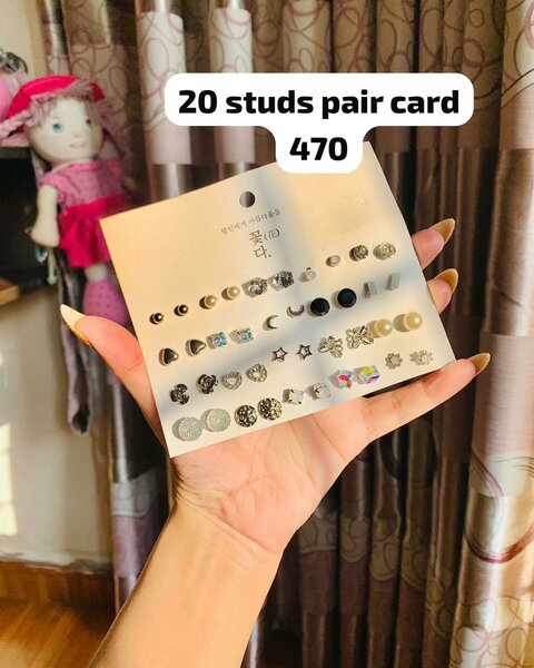 20 studs pair card 