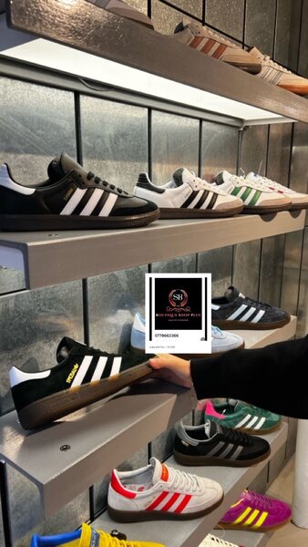 Basket adidas samba  authentique avec sa boîte