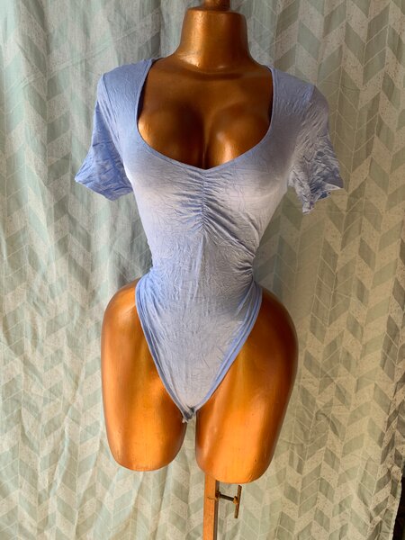 Body sculptant bleu mode