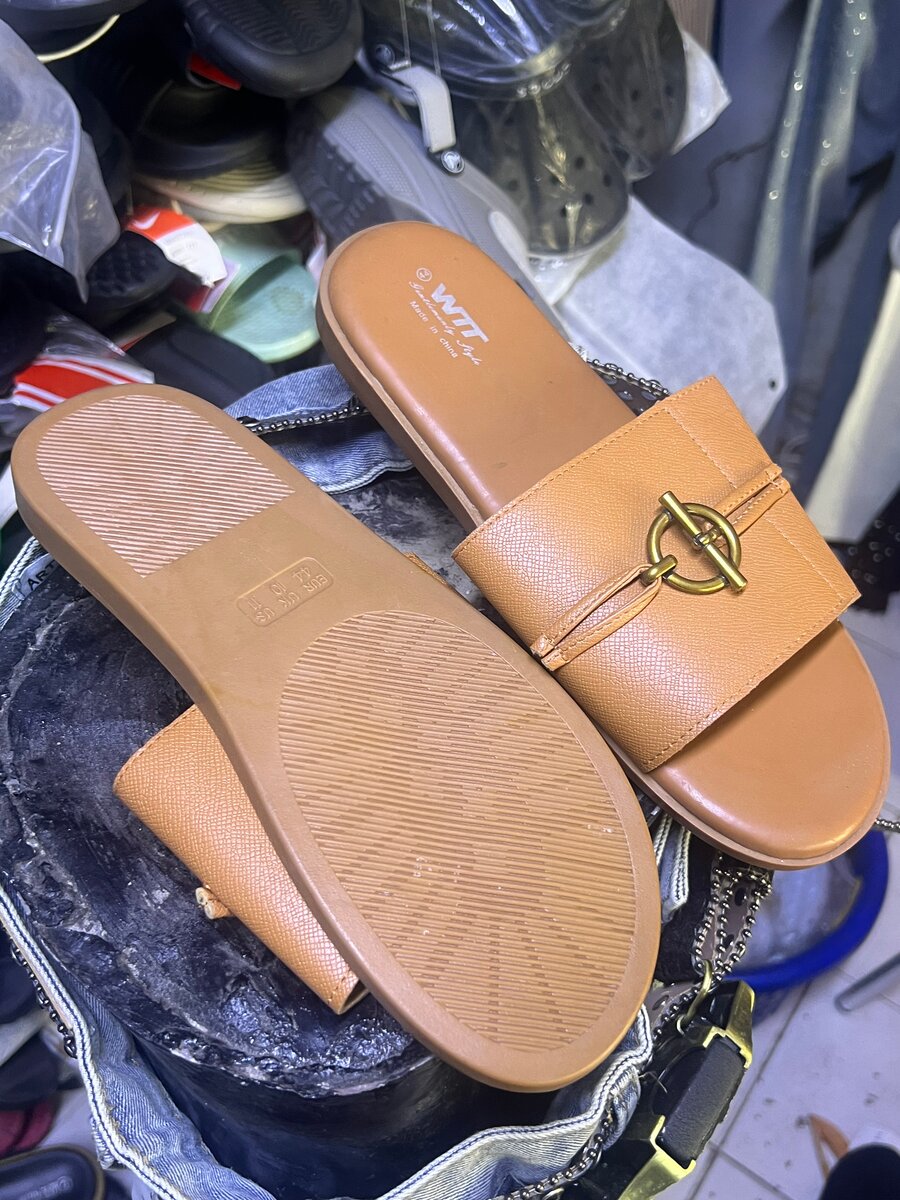 WTZ Tan Leather Flat Sandals