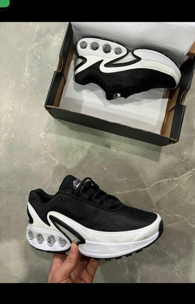 Baskets sport homme modernes