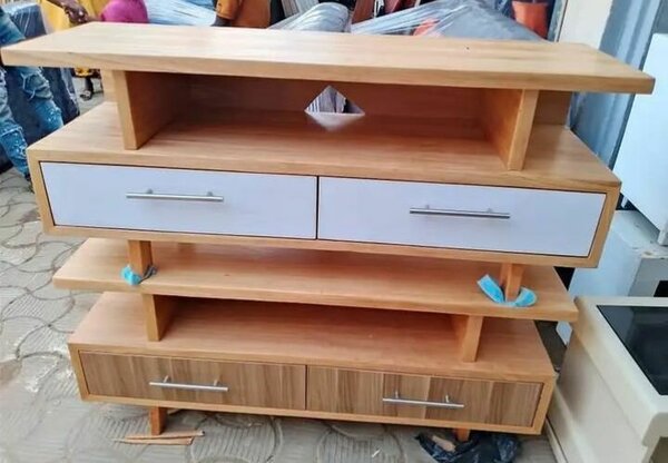 Meuble TV en bois moderne avec tiroirs