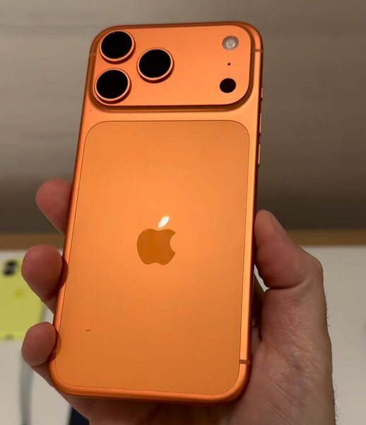 Apple iPhone Pro Orange