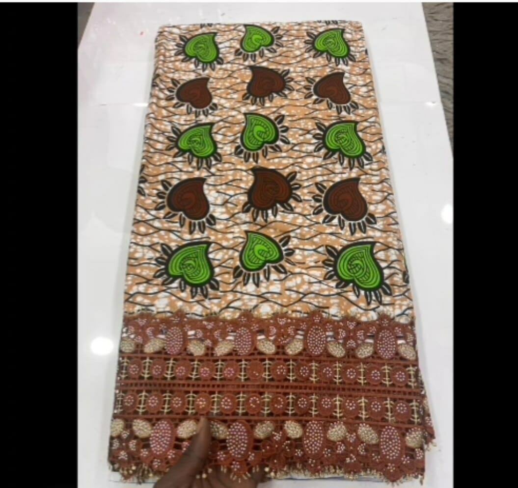 Pagne Africain avec dentelle