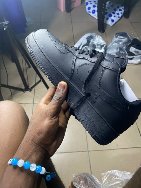 Baskets noires style classique