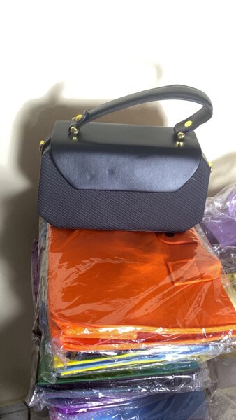 Sac à main élégant noir