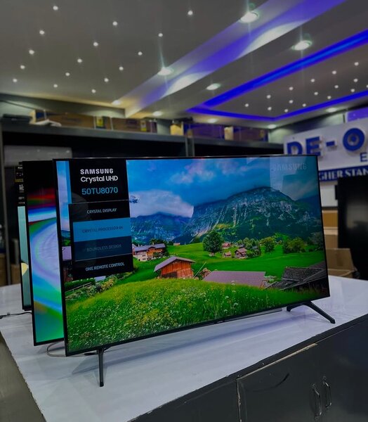 50inches Samsung Crystal UHD 4K Tv .