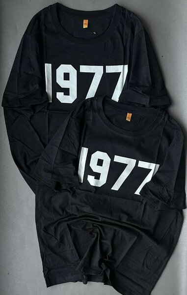 T-shirts rétro 1977 unisexe