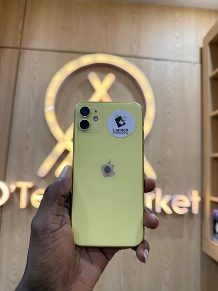 iPhone 11 Jaune 64GB Débloqué