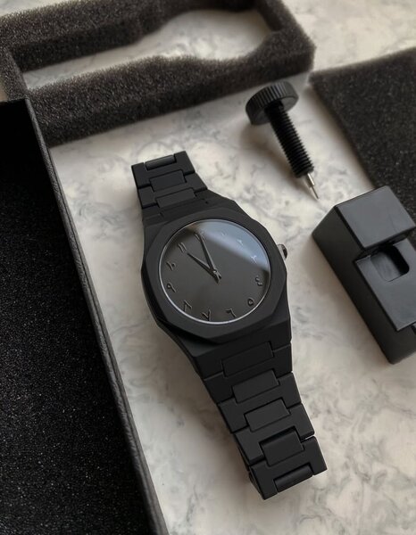 Montre minimaliste pour homme