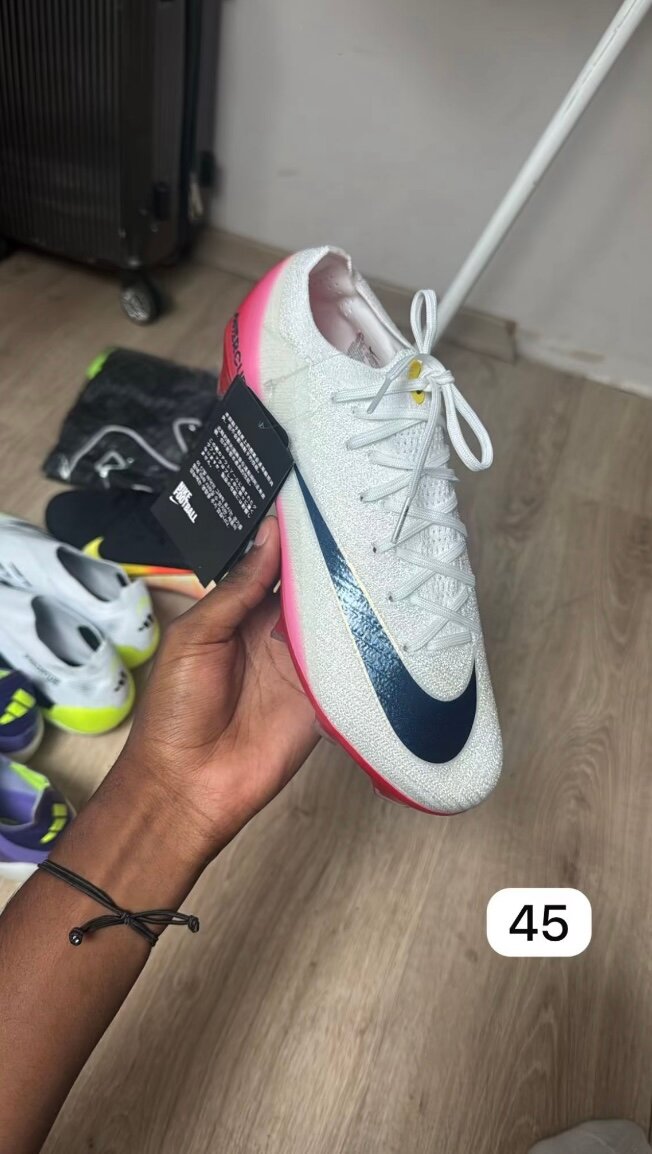 Chaussures de football tendance