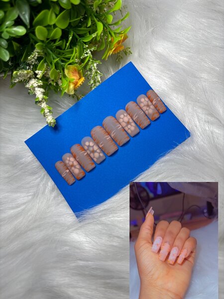 PRESS ON NAILS