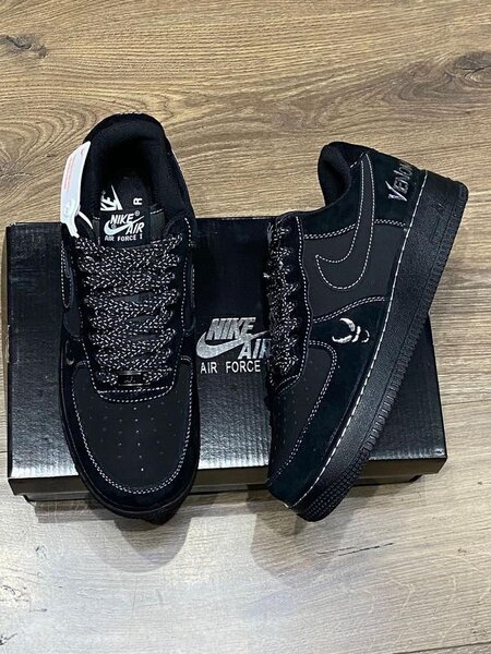 Baskets Nike Air Force Noires