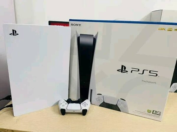 Console PS5 avec manette