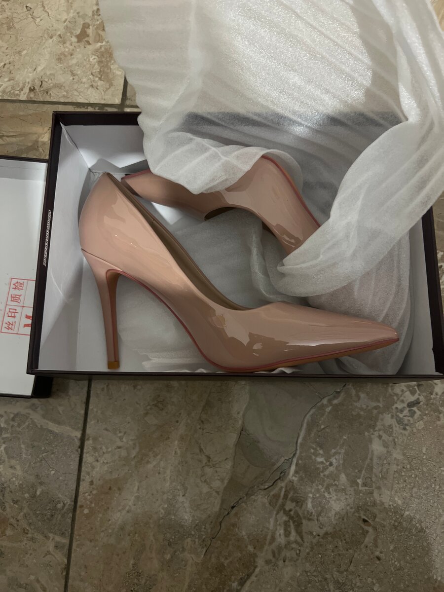 Escarpins en cuir verni rose