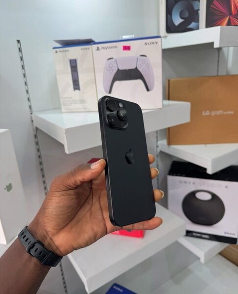 iPhone 16 pro max 256GB physical sim factory unlock