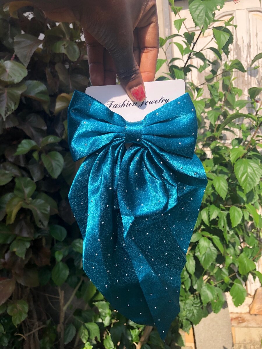 Clips , Bands and bows