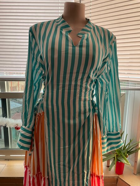 Robe longue verte et orange