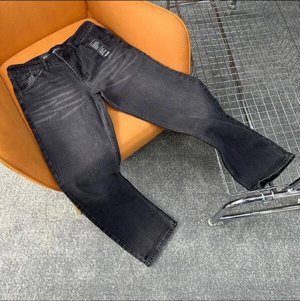 Jeans noirs délavés pour homme