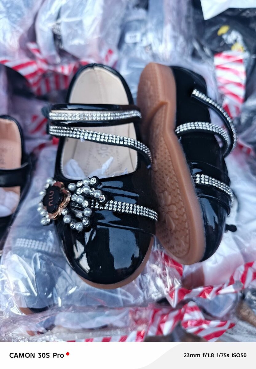 Chaussures Fille Vernies Élégantes