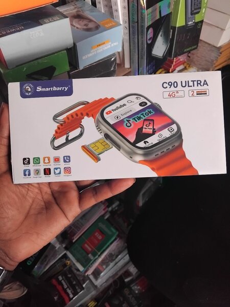 Smartwatch,C90 ULTRA 64GB SPACE 4G NETWORK.