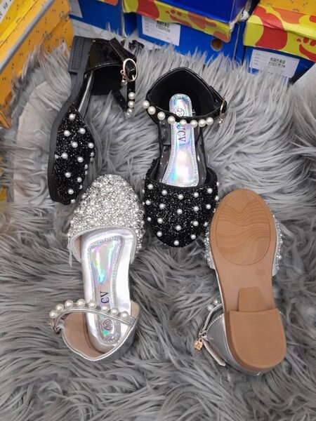 Sandales perlées élégantes