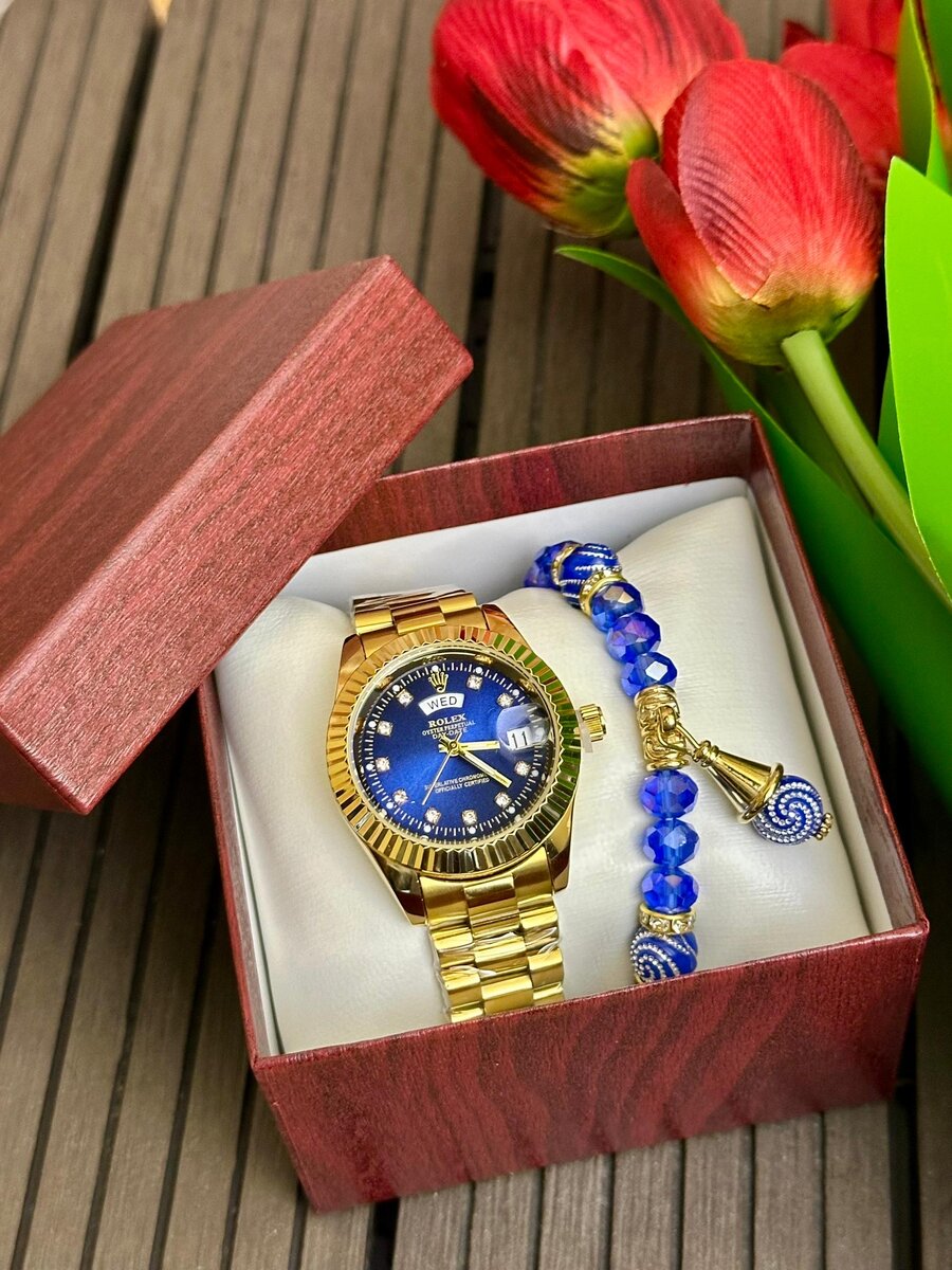 Montre avec bracelet en perles