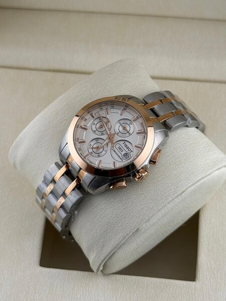 Montre Guess en acier inoxydable