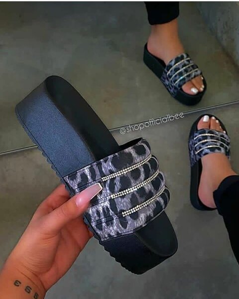 Women's slippers