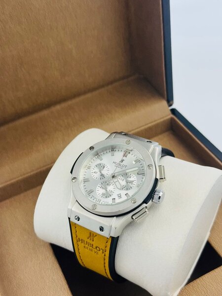 Montre chronographe élégante