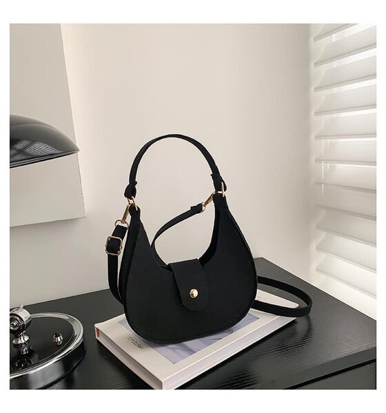 Beautiful and high-quality women's handbag