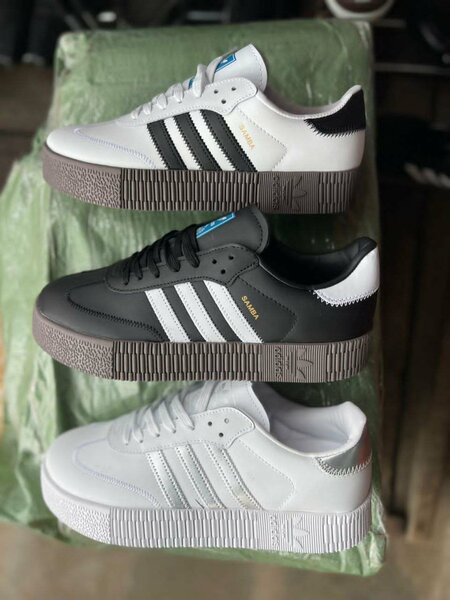 Baskets Adidas Style Classique
